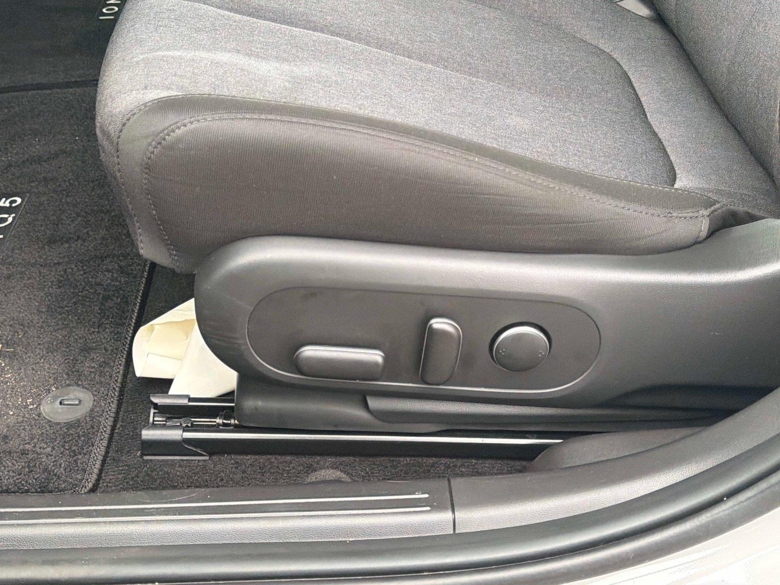 2024 Hyundai IONIQ 5 SE