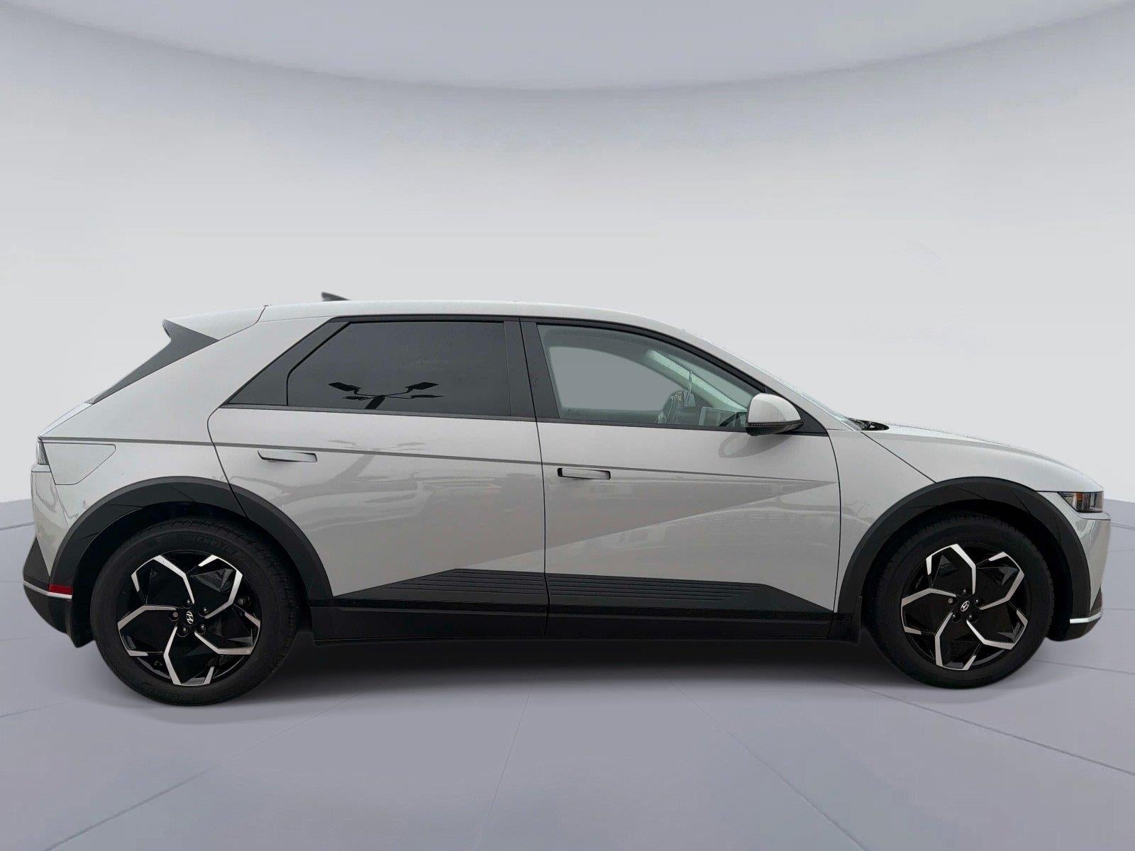 2024 Hyundai IONIQ 5 SE