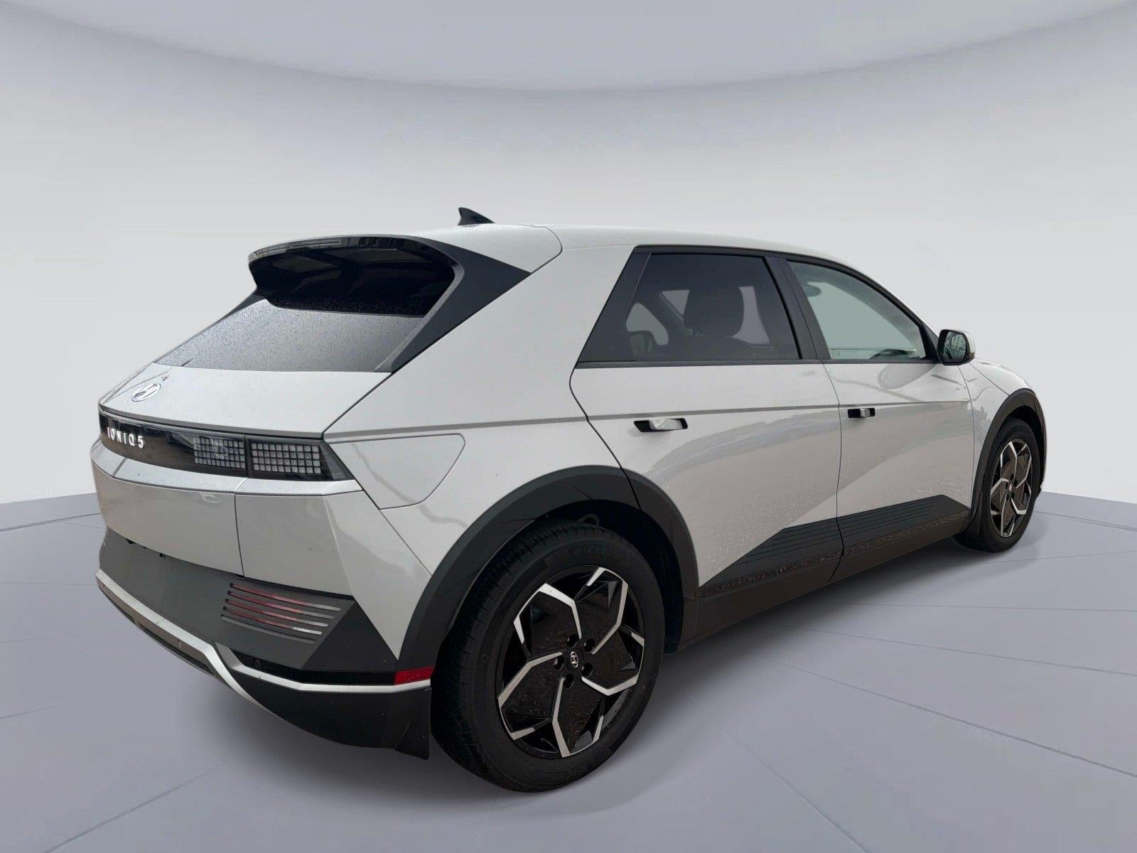 2024 Hyundai IONIQ 5 SE