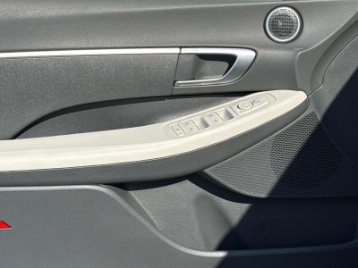 2025 Hyundai Sonata SE