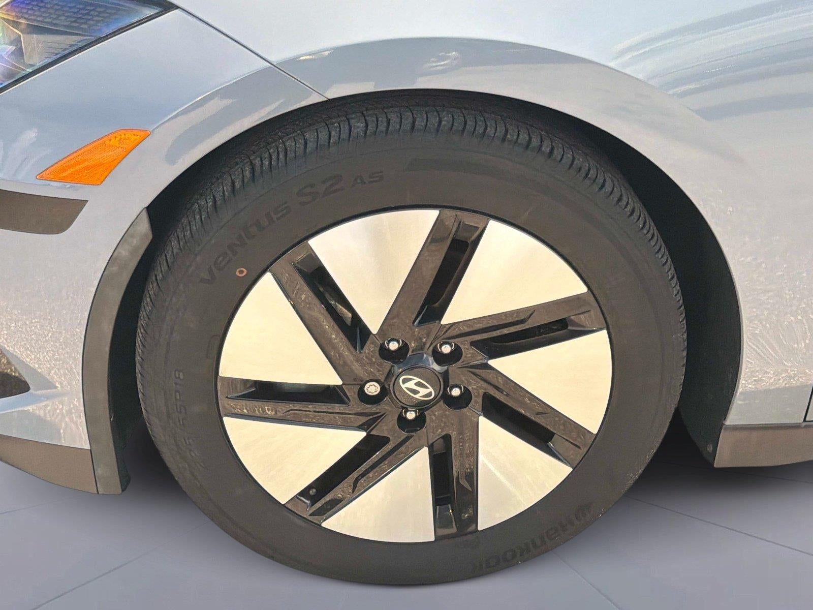 2024 Hyundai IONIQ 6 SE