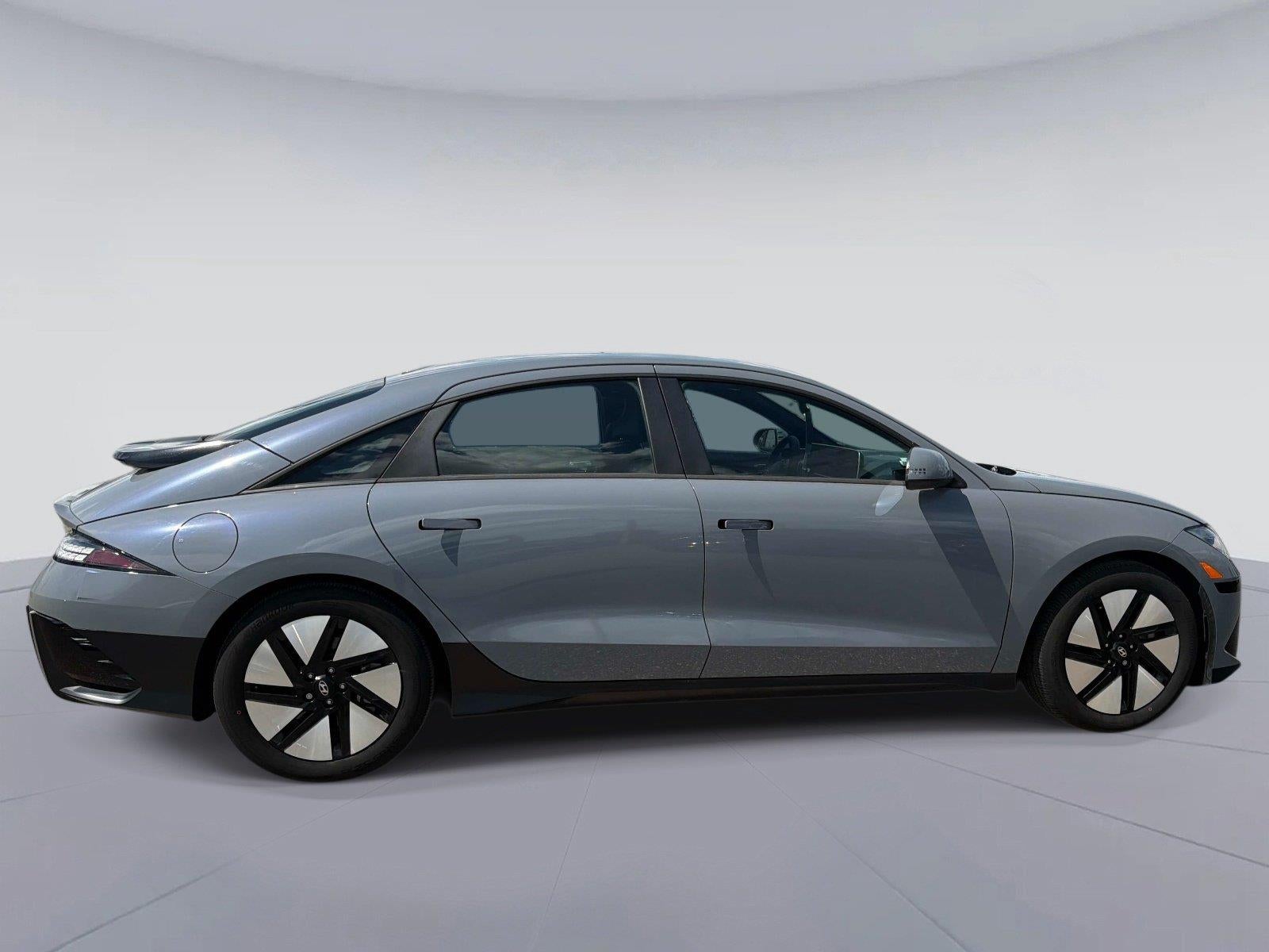 2024 Hyundai IONIQ 6 SE