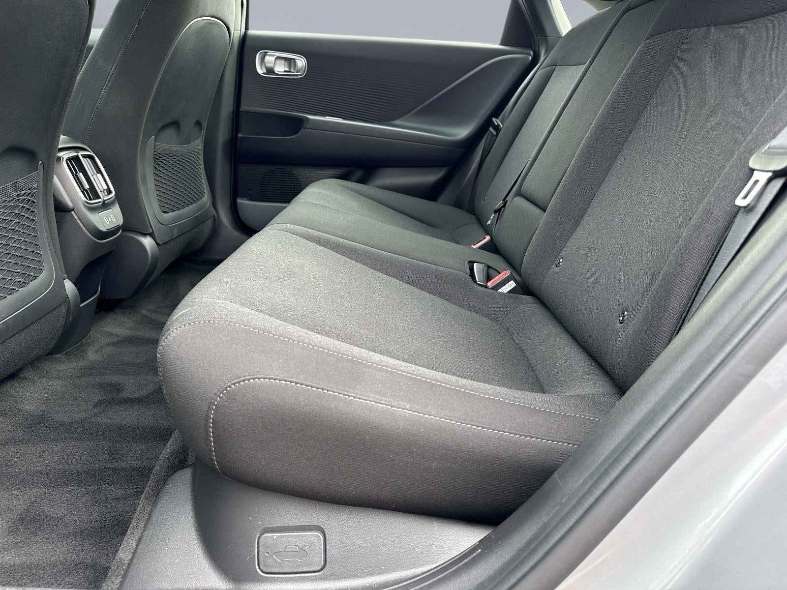 2023 Hyundai IONIQ 6 SE Standard Range