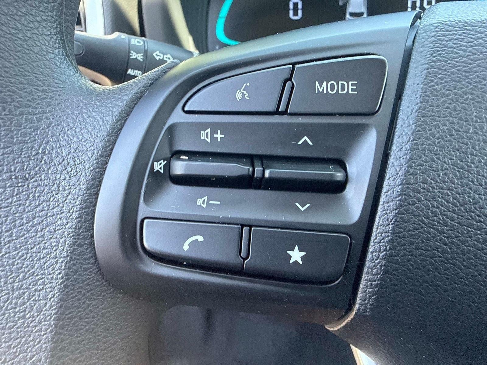 2025 Hyundai Venue SE