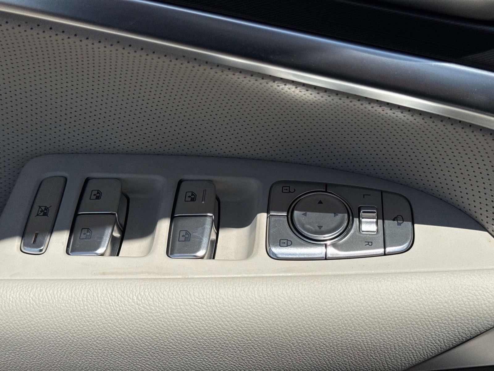 2025 Genesis G70 3.3T Sport Advanced