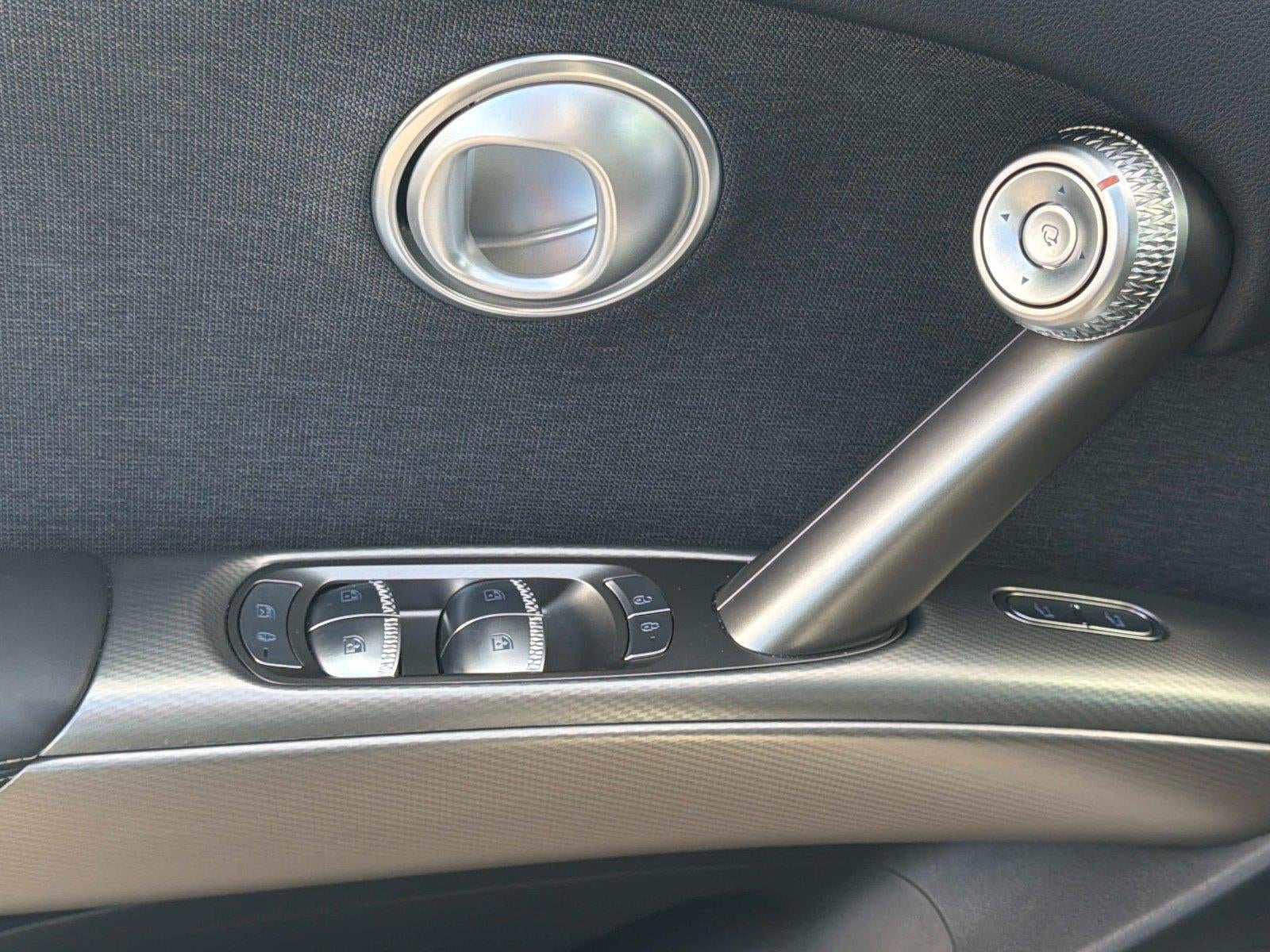 2025 Genesis GV60 Standard