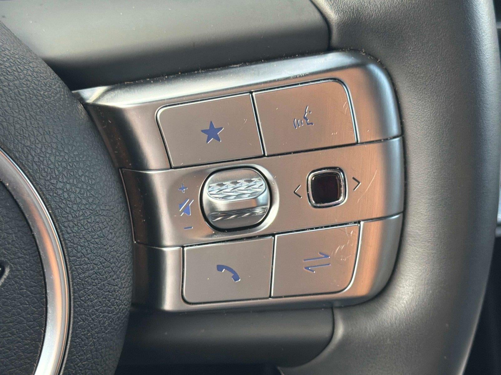 2025 Genesis GV60 Standard