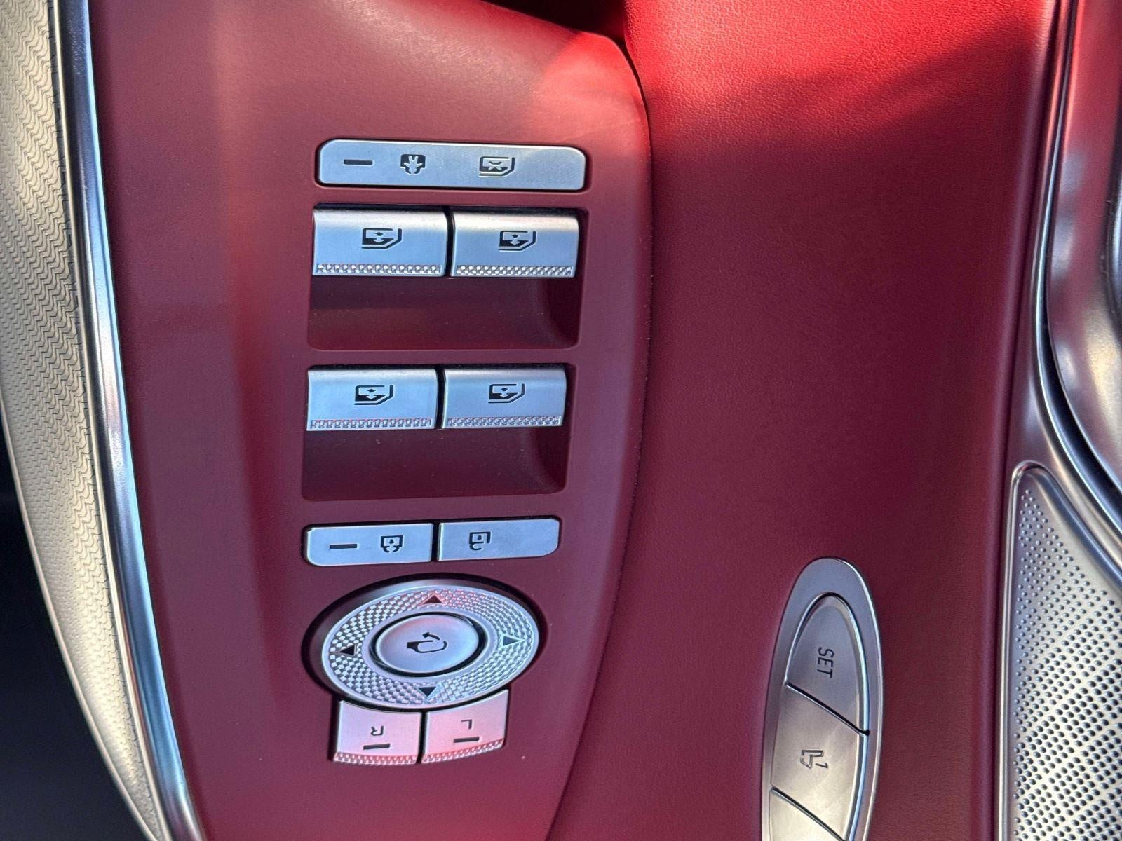 2023 Genesis GV70 2.5T