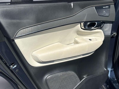 2022 Volvo XC90 Recharge Plug-In Hybrid R-Design