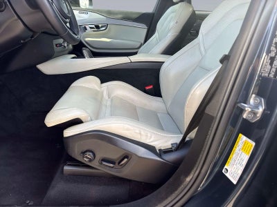 2022 Volvo XC90 Recharge Plug-In Hybrid R-Design