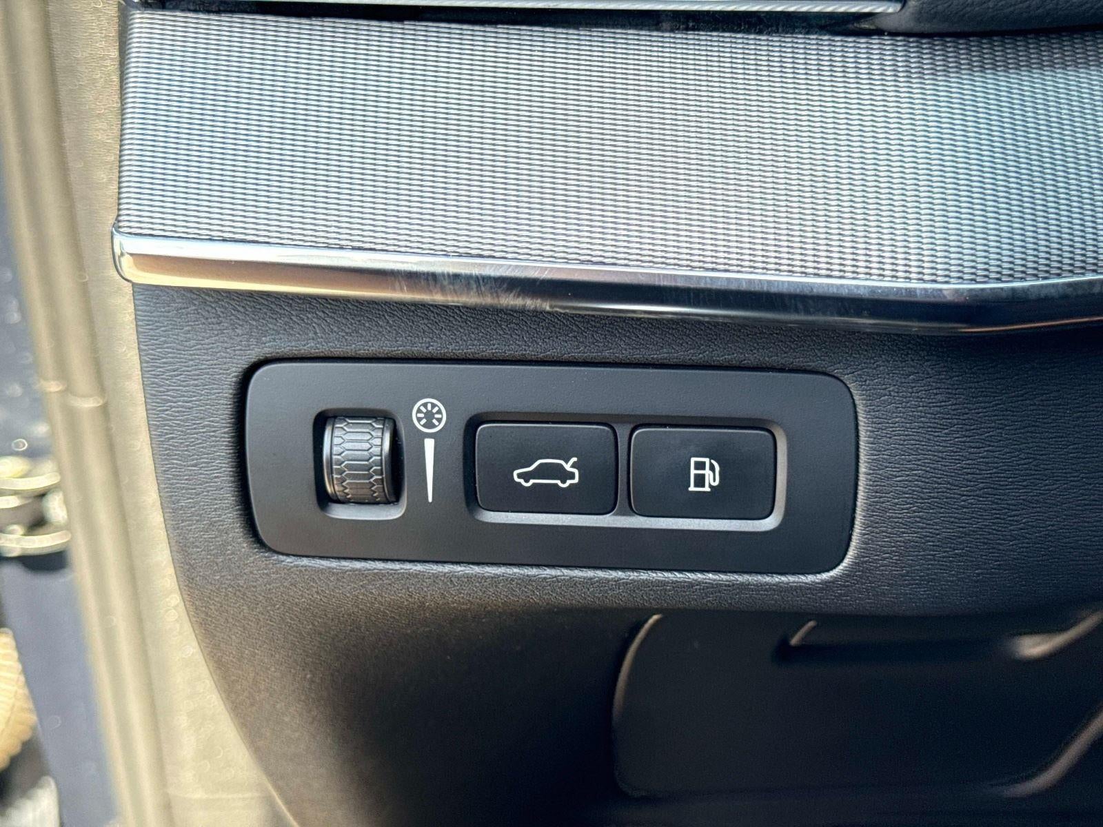 2022 Volvo XC90 Recharge Plug-In Hybrid R-Design