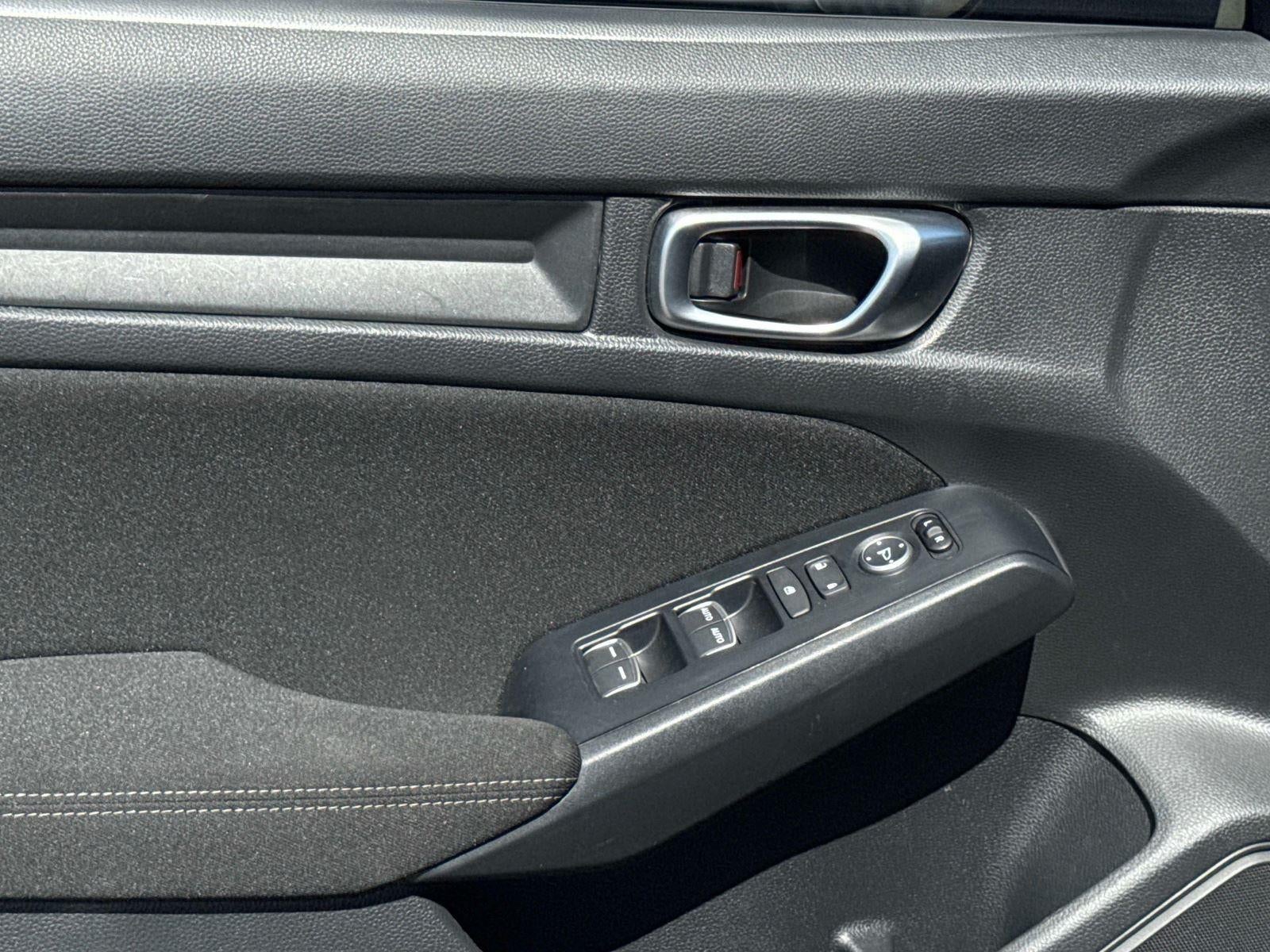 2023 Honda Civic Hatchback LX