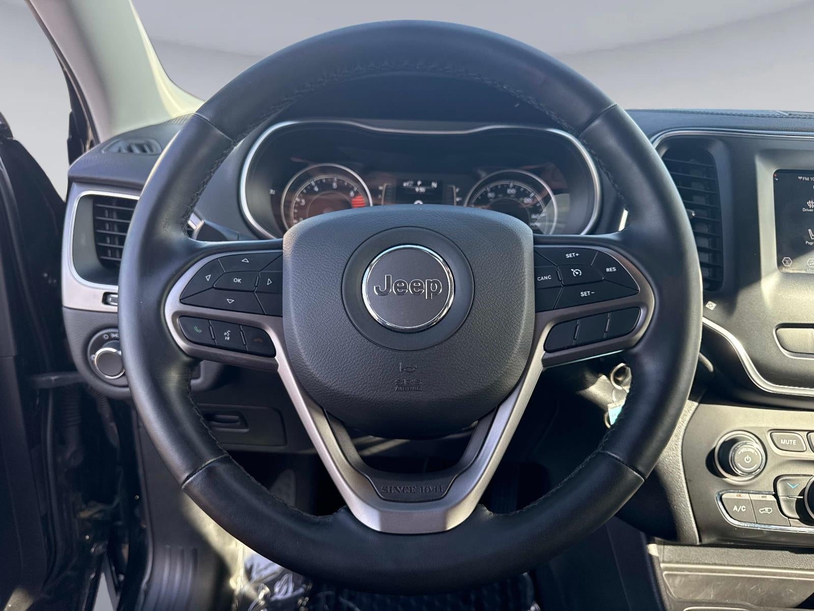 2020 Jeep CHEROKEE Latitude