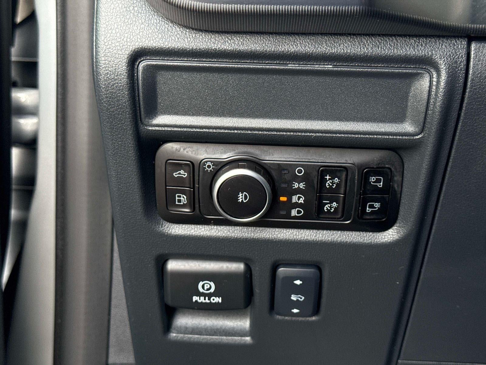 2025 Ford F-150 Base