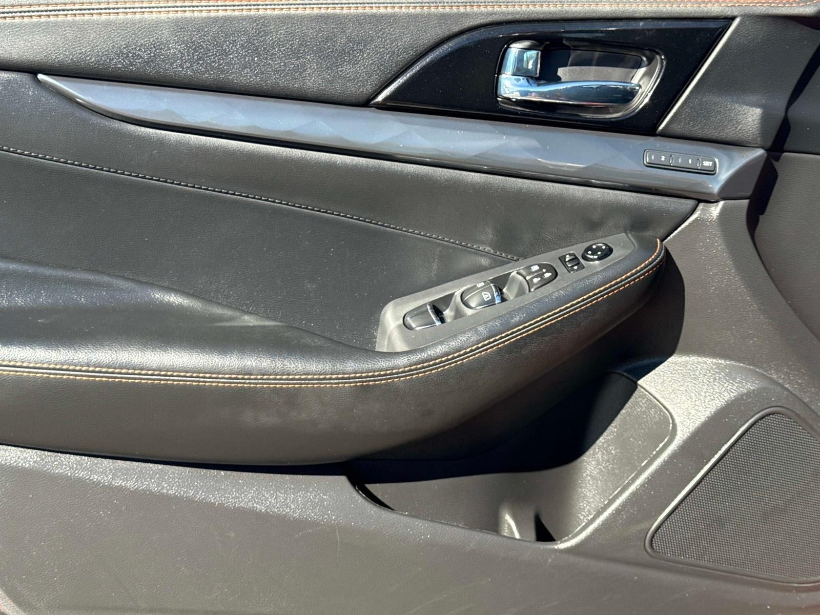 2020 Nissan Maxima SR