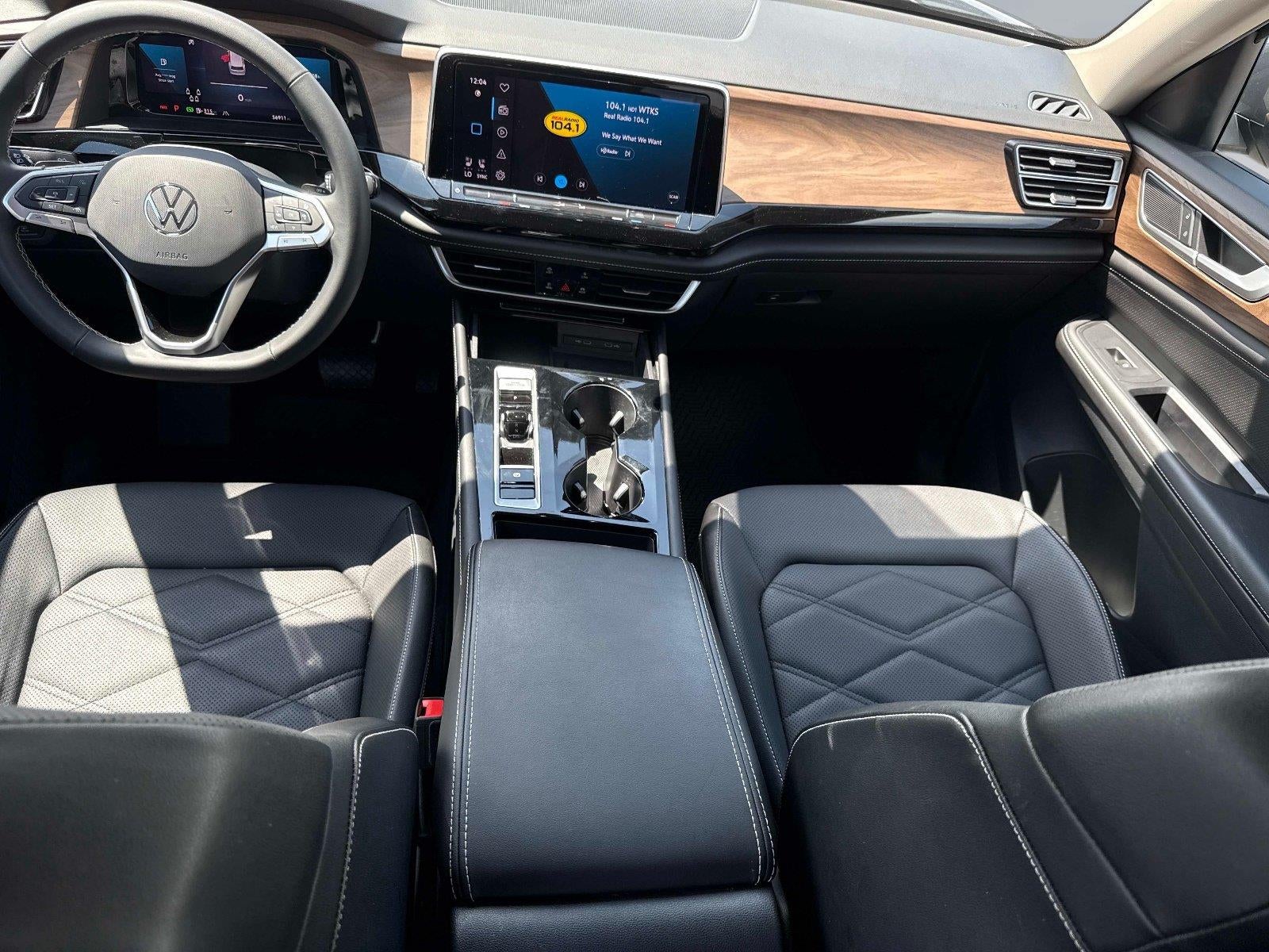 2024 Volkswagen Atlas 2.0T SE w/Technology