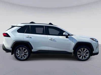 2024 Toyota Rav4 XLE Premium