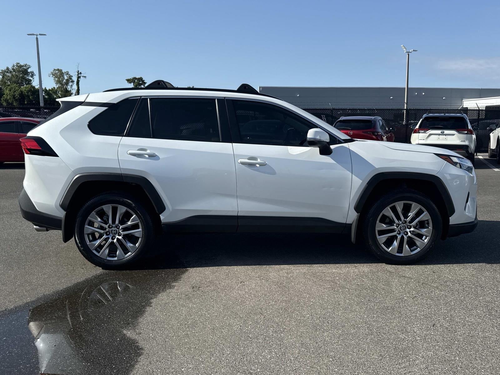 2024 Toyota Rav4 XLE Premium