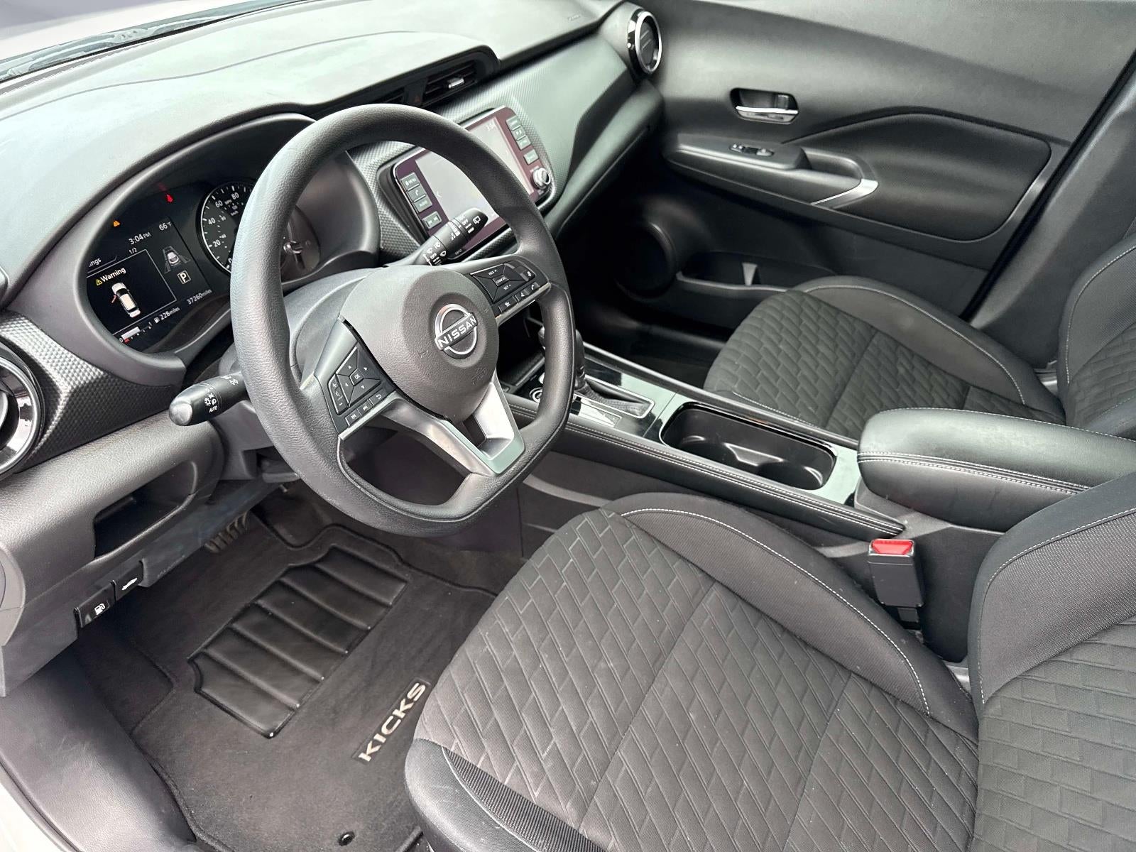 2023 Nissan Kicks SV