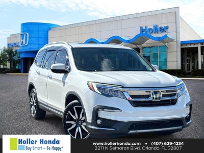 2020 Honda Pilot Touring w/Rear Captain's Chairs