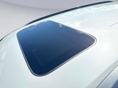 2020 Honda Pilot Touring w/Rear Captain's Chairs