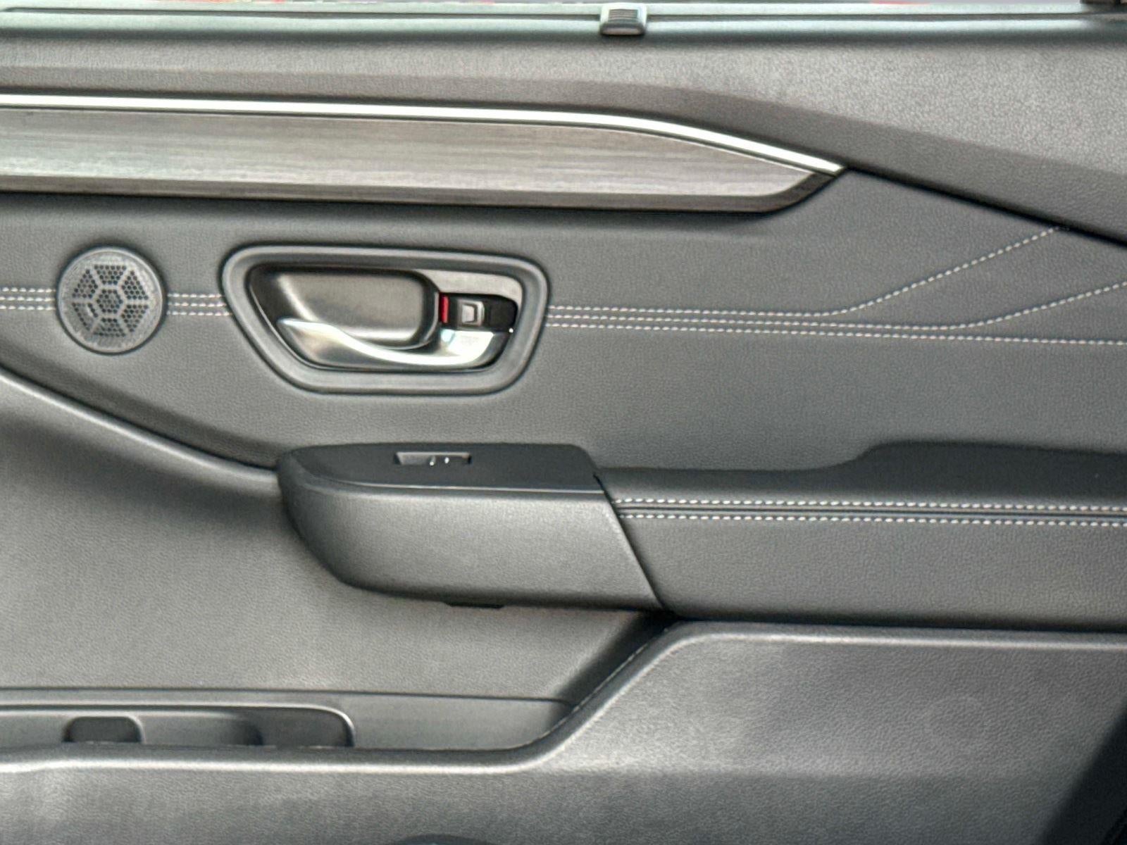2026 Honda Pilot Touring Blackout