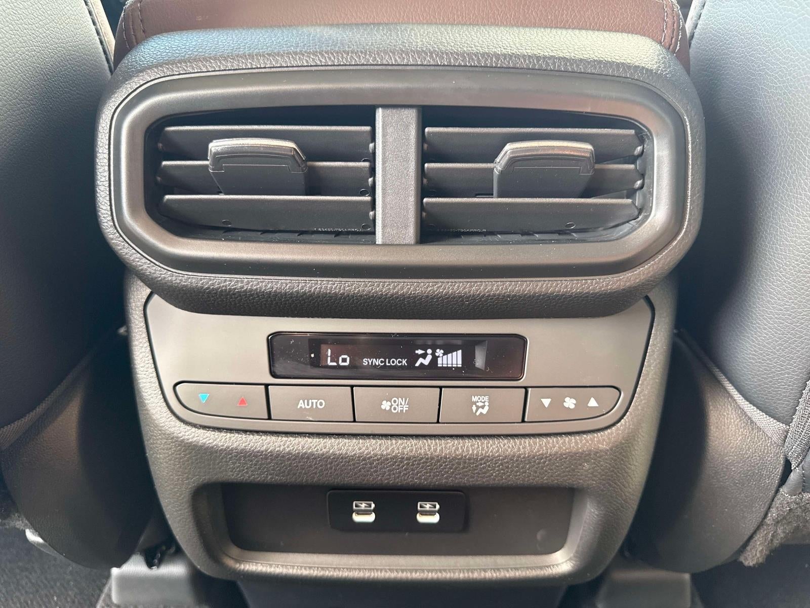 2026 Honda Pilot Touring Blackout