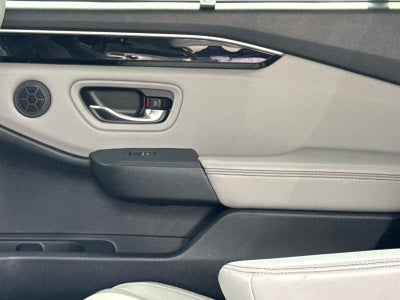 2023 Honda Pilot EX-L w/Rear Captain's Chairs