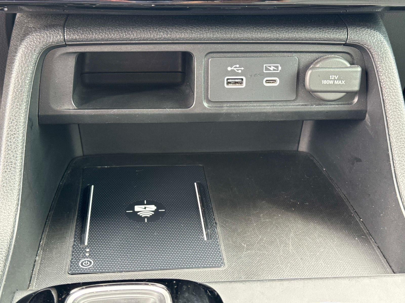 2023 Honda Pilot EX-L w/Rear Captain's Chairs