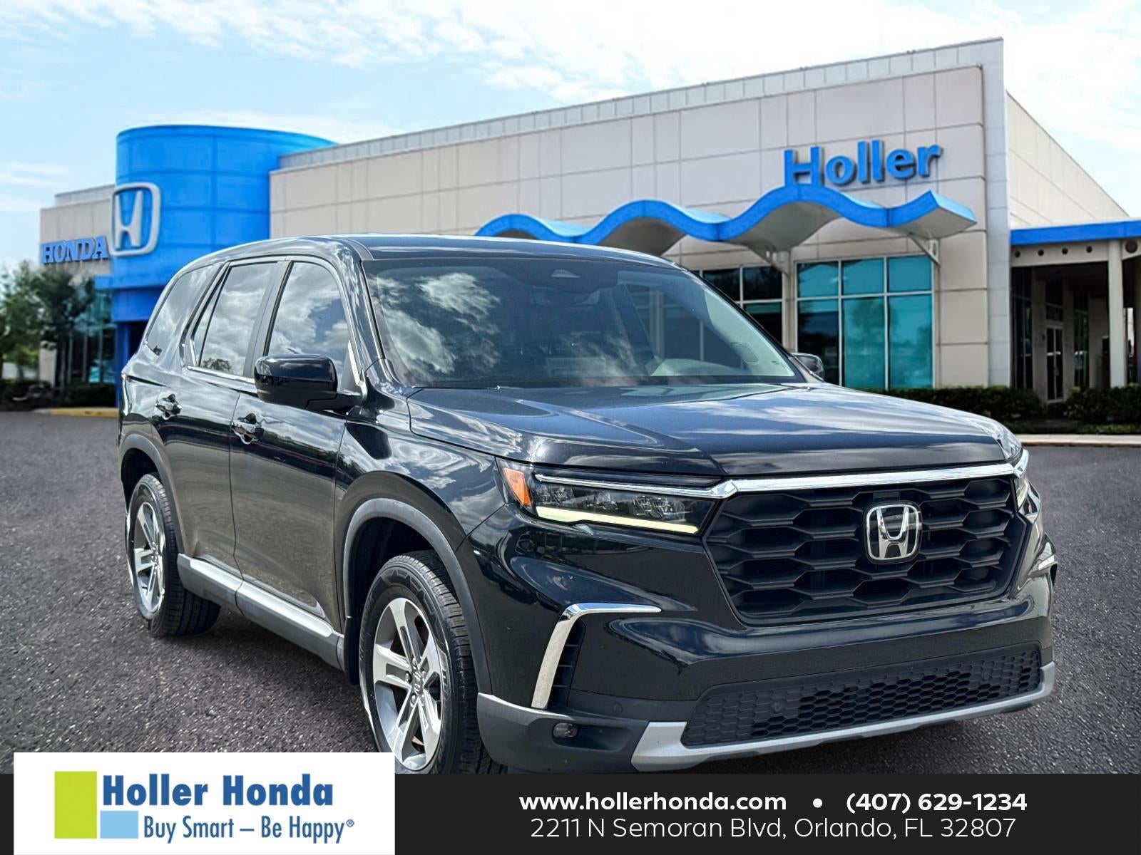 2023 Honda Pilot EX-L w/Rear Captain's Chairs