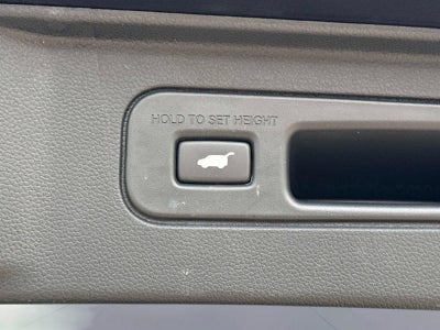 2023 Honda Pilot EX-L w/Rear Captain's Chairs