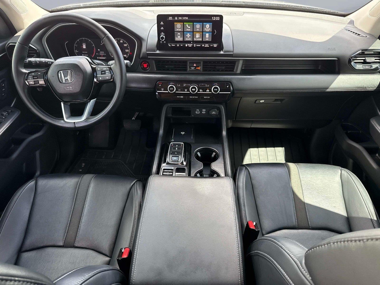 2023 Honda Pilot EX-L w/Rear Captain's Chairs