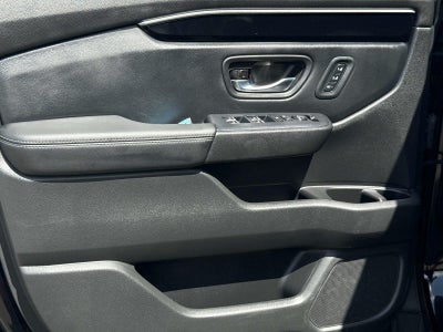 2023 Honda Pilot EX-L w/Rear Captain's Chairs