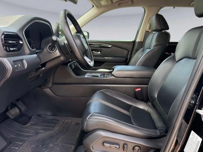 2023 Honda Pilot EX-L w/Rear Captain's Chairs