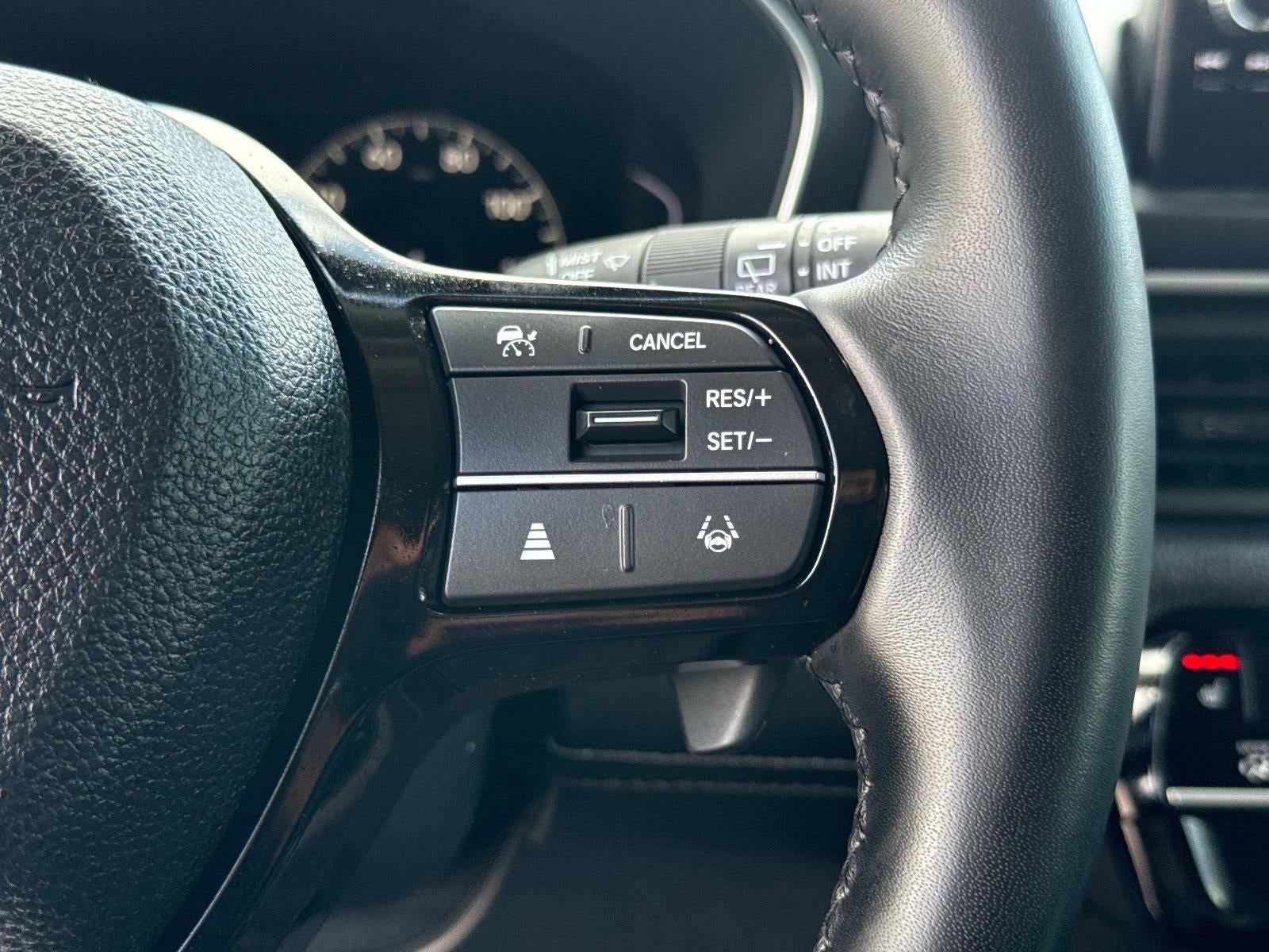 2023 Honda Pilot EX-L w/Rear Captain's Chairs