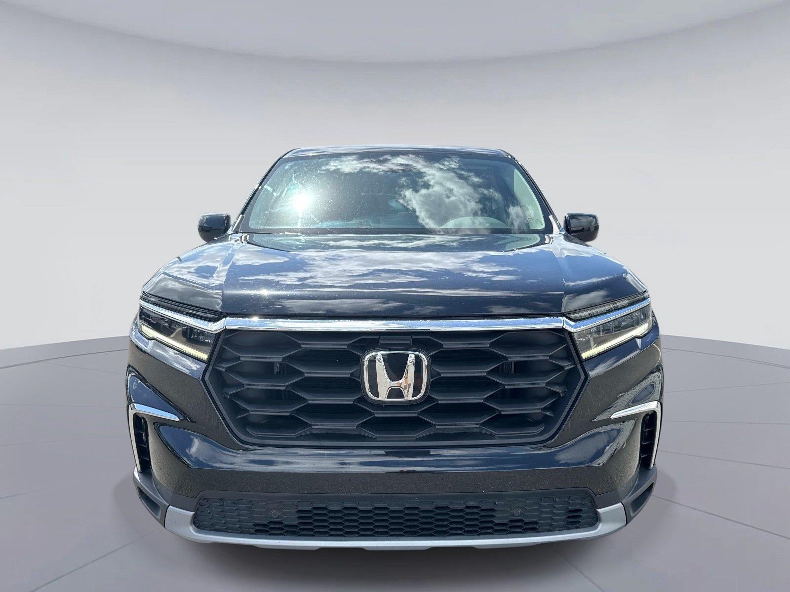 2023 Honda Pilot EX-L w/Rear Captain's Chairs