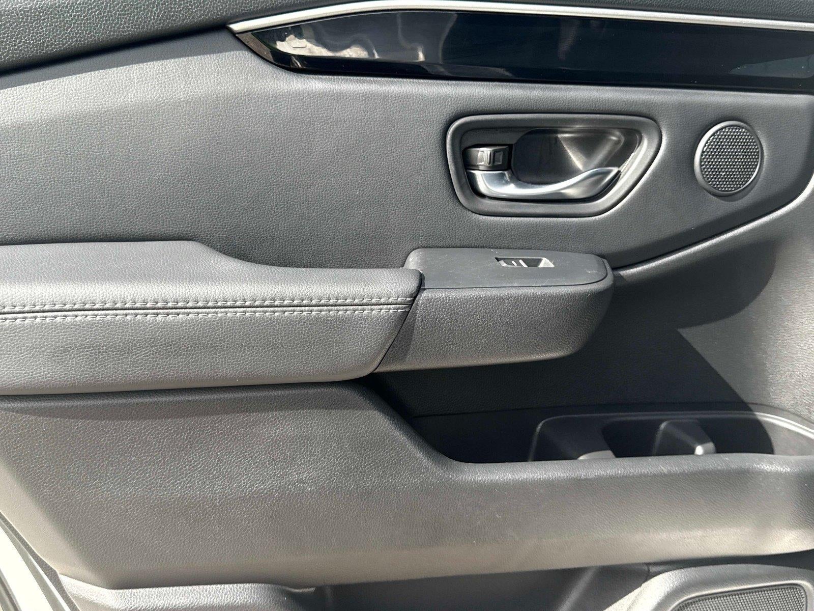 2024 Honda Pilot EX-L w/Rear Captain's Chairs