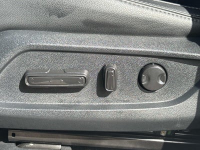 2024 Honda Pilot EX-L w/Rear Captain's Chairs