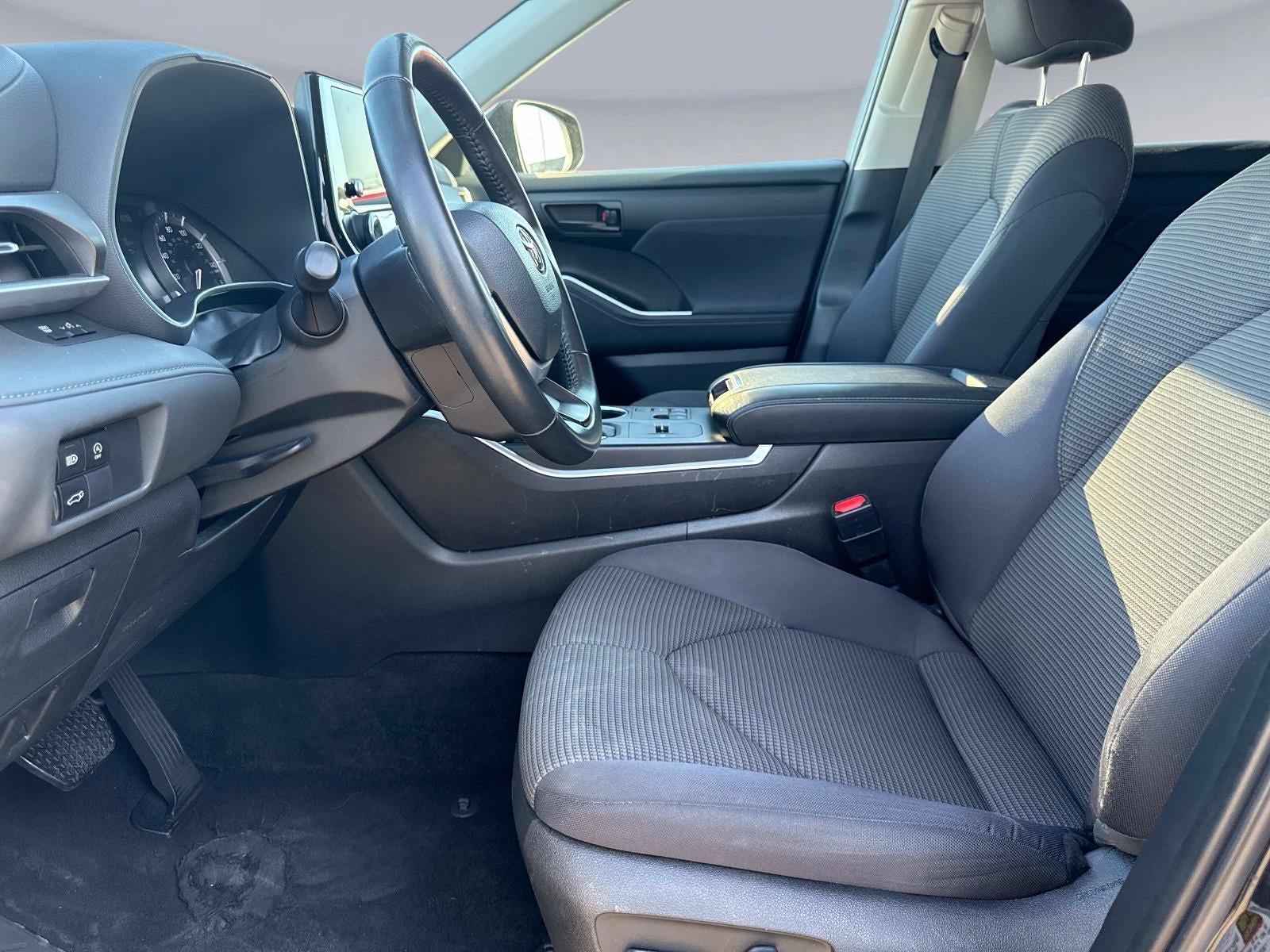 2024 Toyota Highlander LE