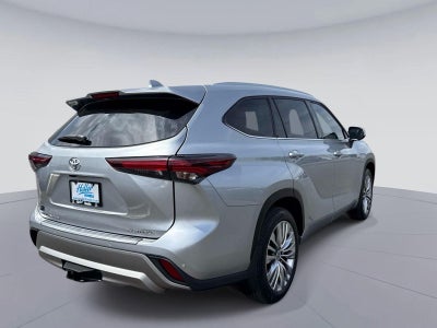 2024 Toyota Highlander Platinum