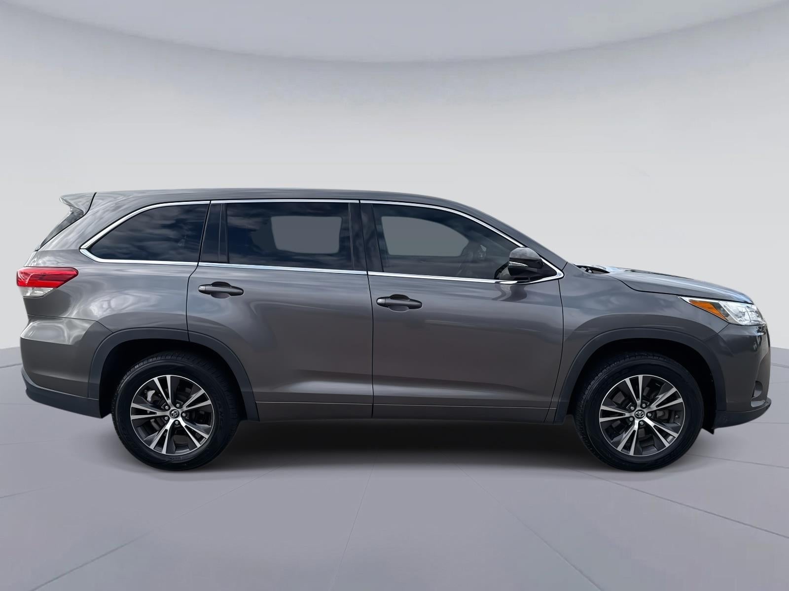 2017 Toyota Highlander LE