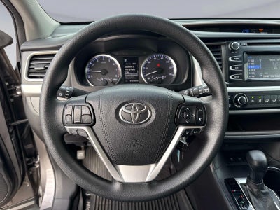 2017 Toyota Highlander LE