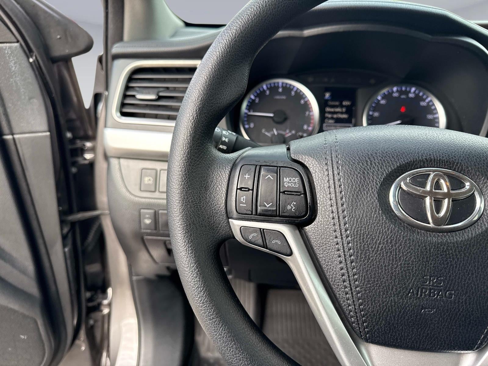 2017 Toyota Highlander LE