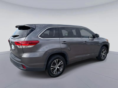 2017 Toyota Highlander LE