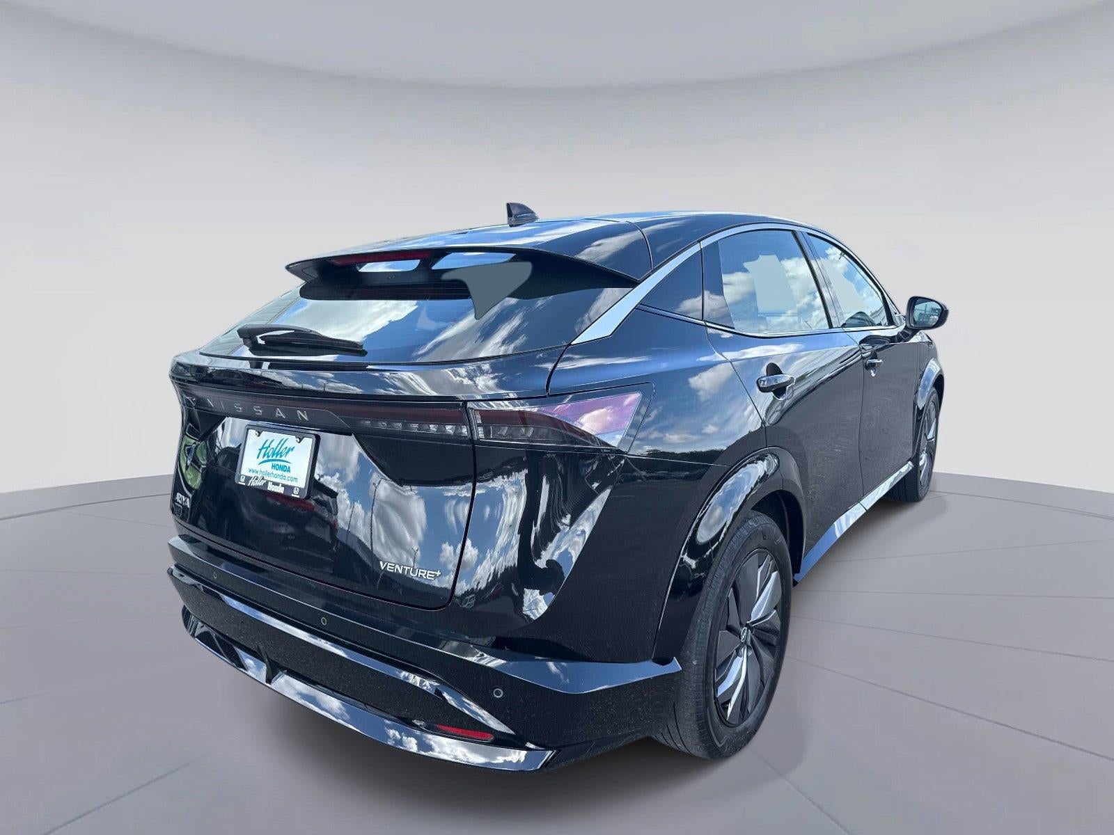 2023 Nissan Ariya VENTURE+