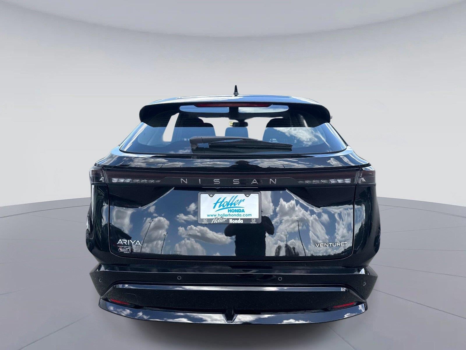 2023 Nissan Ariya VENTURE+