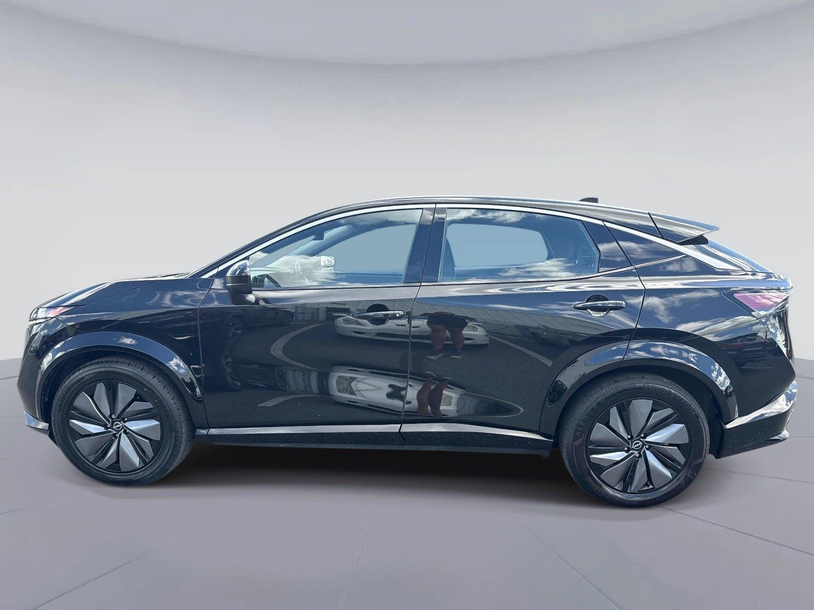 2023 Nissan Ariya VENTURE+