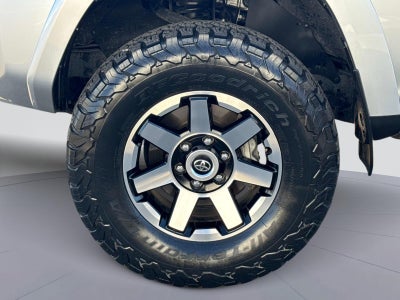 2022 Toyota 4Runner TRD Off-Road