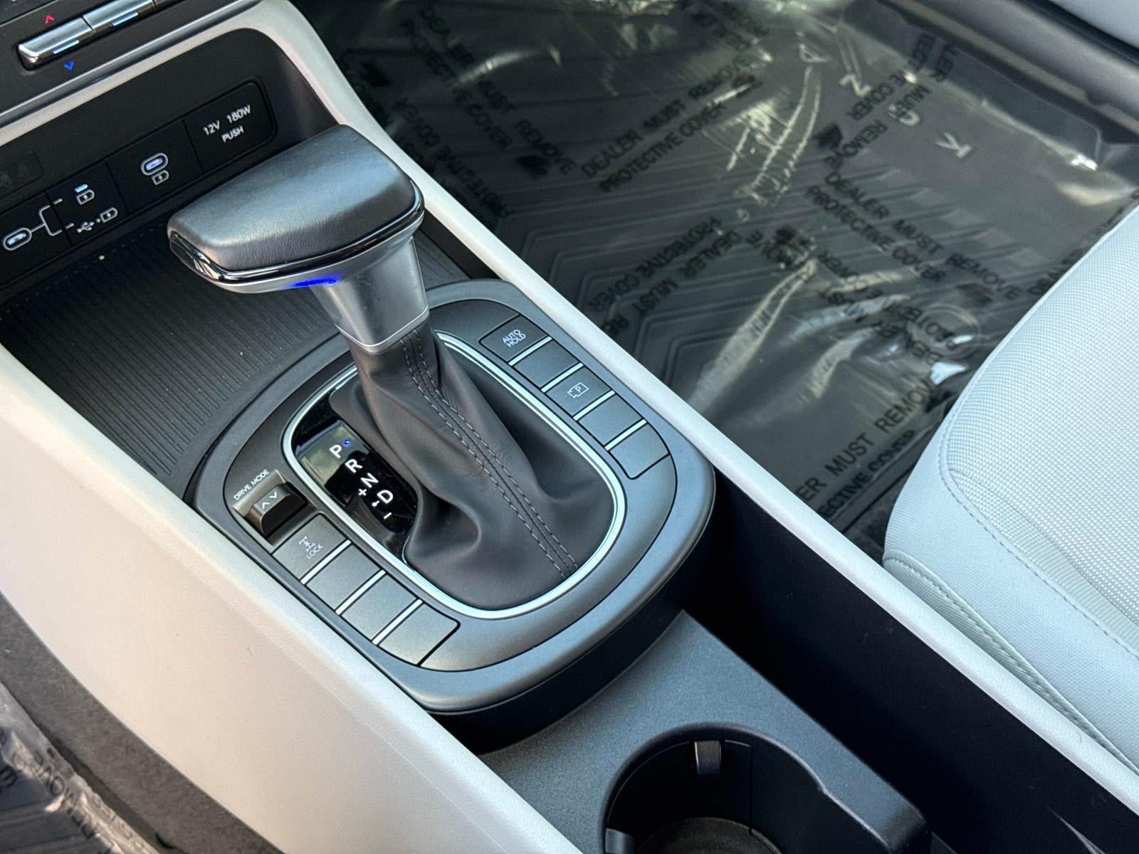 2025 Hyundai KONA SEL SEL