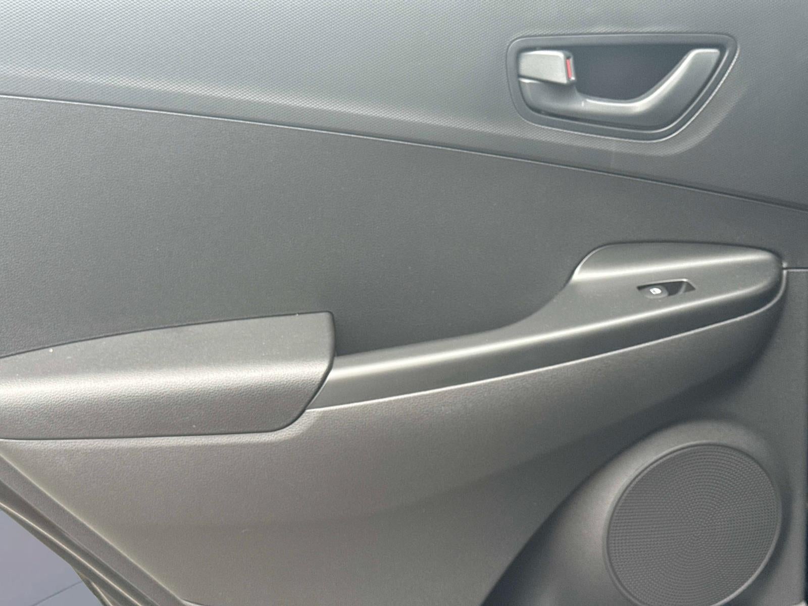 2023 Hyundai KONA SEL SEL